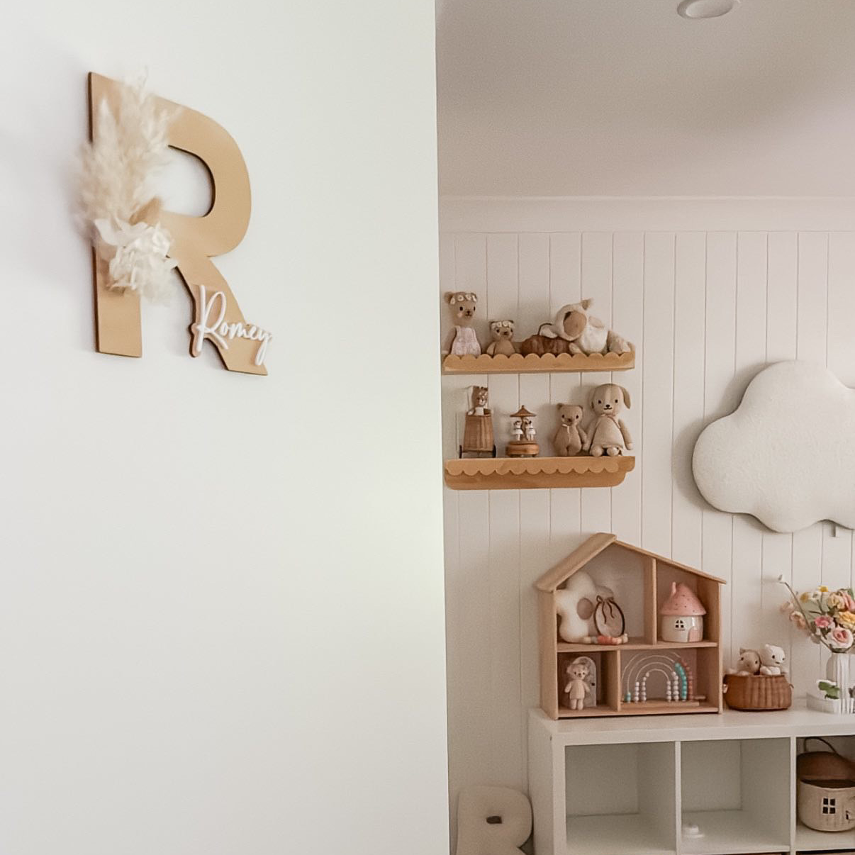 Door and wall signs