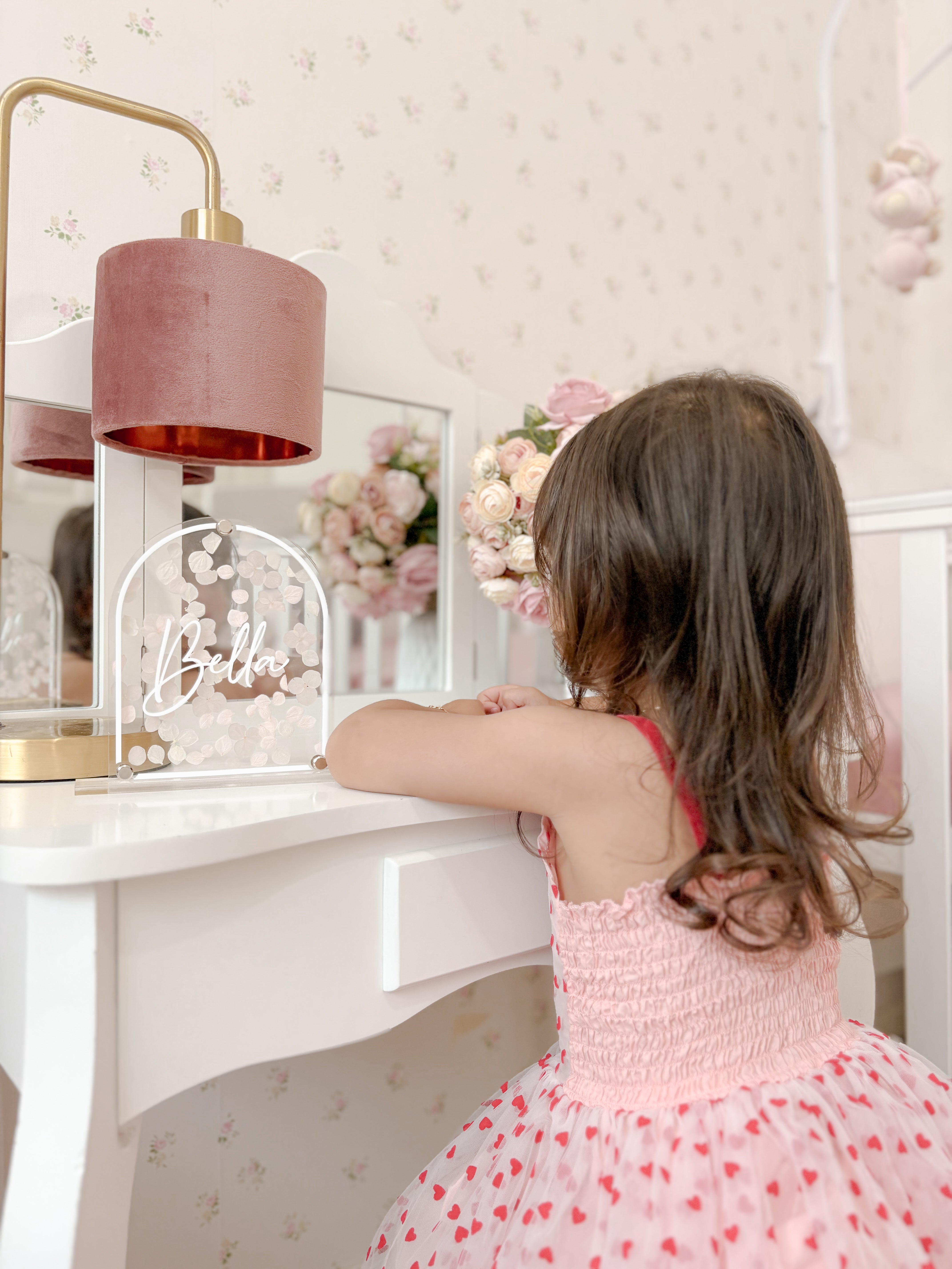 Gifts for girls Australia. Pressed flower floral gift, personalised birthday special occasion gift for girls.